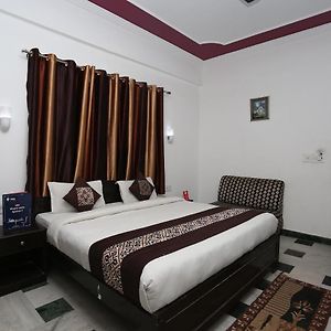 Hotel Priya